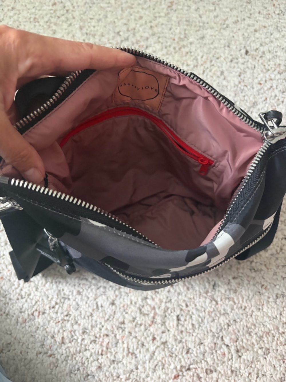 ShortyLOVE Amuse Camo Crossbody Bag - Compact Everyday Carry - Picture 4 of 5